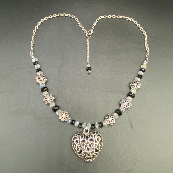 Metal Heart Necklace with Flower & Crystal Beads by Neanie-Bot - Picture 6 of 6